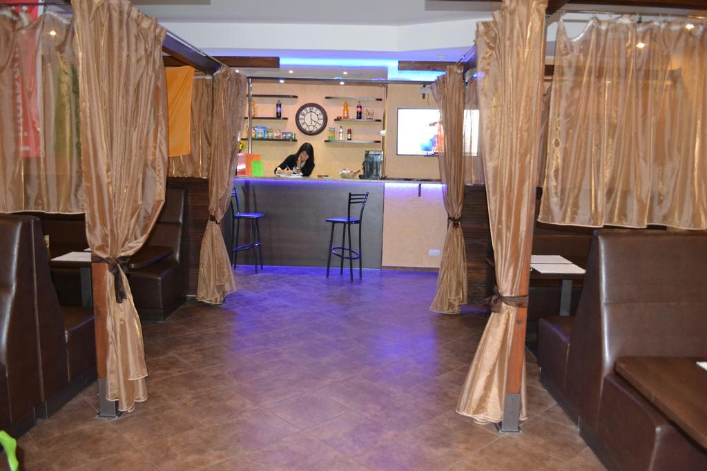 Hotel Yar Harkov Kültér fotó